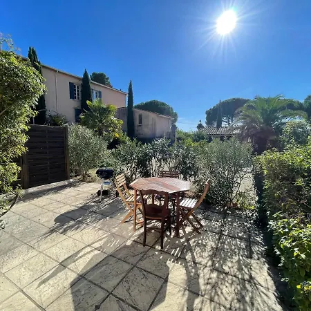 Apartman Pezenas Avec Terrasse Et Jardin 1 Et 1 Mezzanine Au Coeur D'un Domaine Avec 2 Piscines