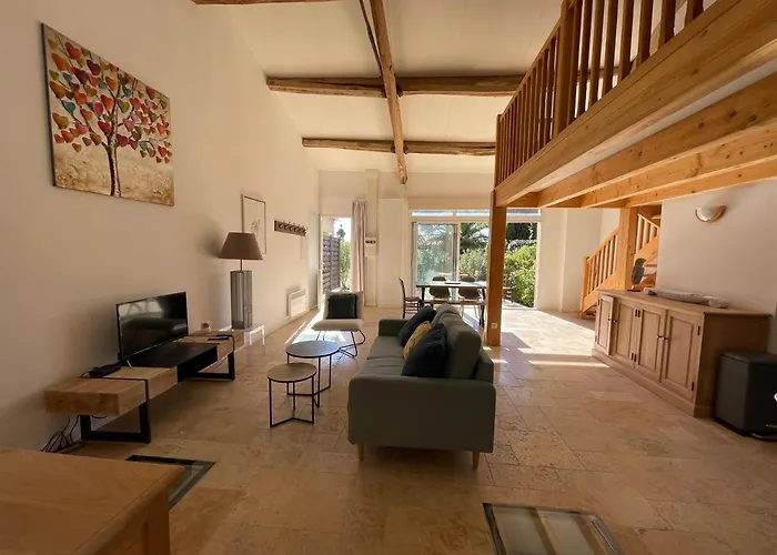 Pézenas Avec Terrasse Et Jardin 1 Et 1 Mezzanine Au Coeur D'un Domaine Avec 2 Piscines Alignan-du-Vent