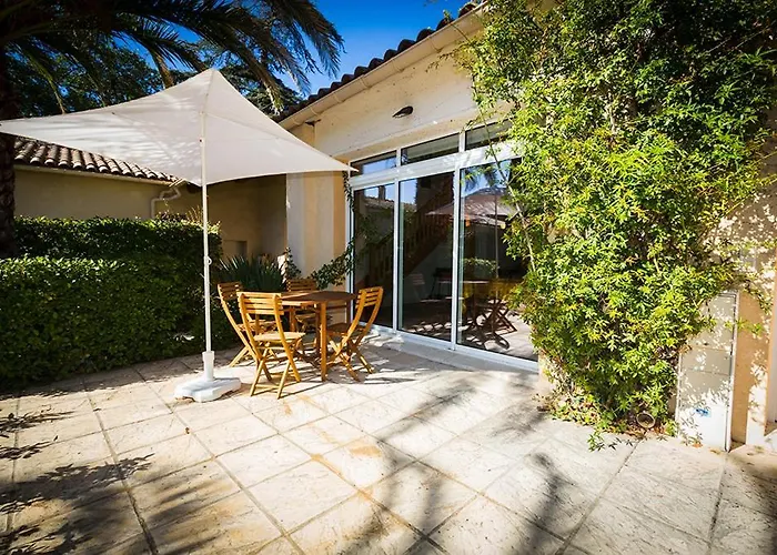 Appartamento Pézenas Avec Terrasse Et Jardin 1 Et 1 Mezzanine Au Coeur D'un Domaine Avec 2 Piscines